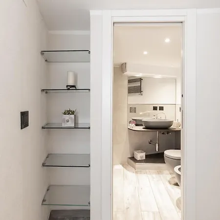 Palm & - Apartman Genova