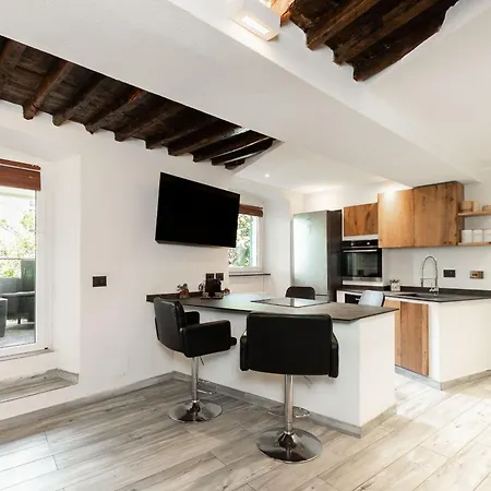 Apartment Palm & -