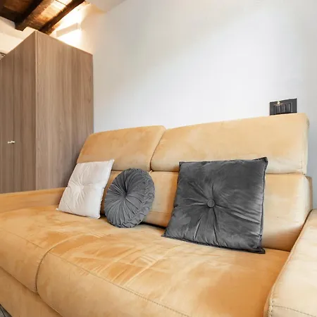 Apartment Palm & - *
